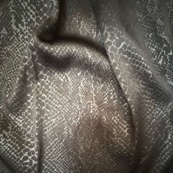 DYNAMITE Elegant Black Patterned Party Dress with pockets - Picture 5 of 8